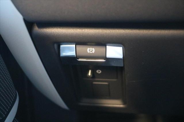 2023 Land Rover Defender X-Dynamic SE