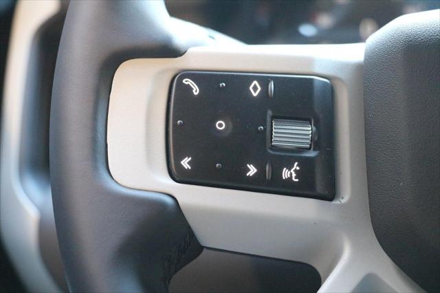 2023 Land Rover Defender X-Dynamic SE