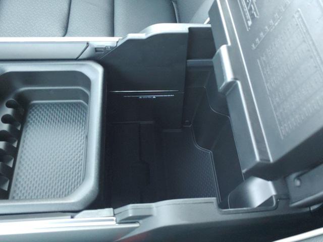 2022 RAM Ram 1500 RAM 1500 LARAMIE CREW CAB 4X4 57 BOX