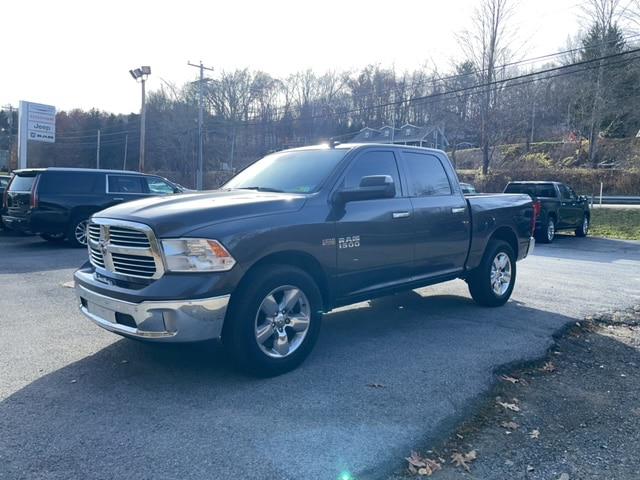 2017 RAM 1500 Big Horn Crew Cab 4x4 57 Box 2017 RAM 1500 Big Horn Crew Cab 4x4 57 Box