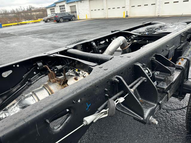 2022 RAM Ram 5500 Chassis Cab RAM 5500 TRADESMAN CHASSIS CREW CAB 4X4 60 CA