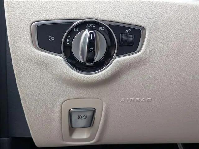 2019 Mercedes-Benz E-CLASS E 300 E 300