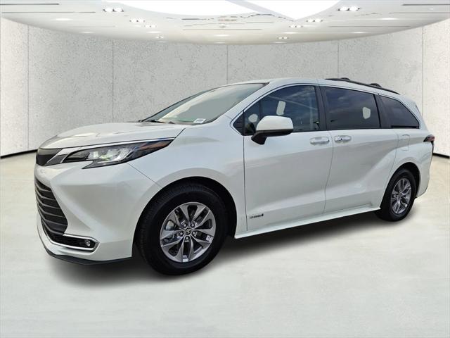 2021 Toyota Sienna XLE