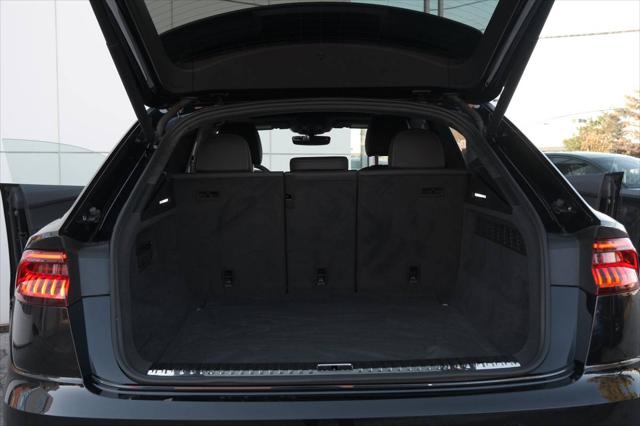 2020 Audi  Q8  Technik 55 TFSI quattro , 多伦多, 五大行Finance估价