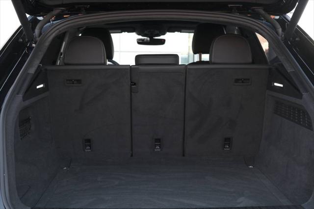 2020 Audi  Q8  Technik 55 TFSI quattro , 多伦多, 五大行Finance估价