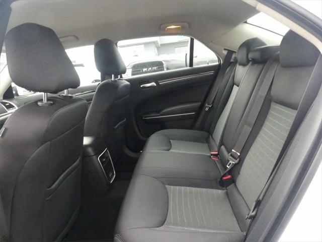 2022 Chrysler Chrysler 300 300 TOURING