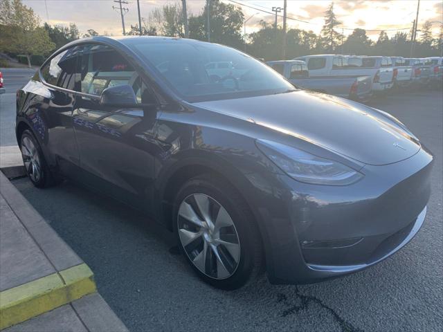 2022 Tesla Model Y Long Range Dual Motor All-Wheel Drive