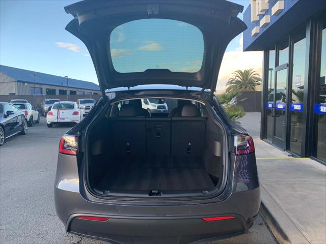2022 Tesla Model Y Long Range Dual Motor All-Wheel Drive