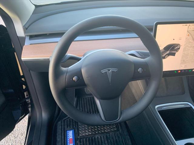 2022 Tesla Model Y Long Range Dual Motor All-Wheel Drive