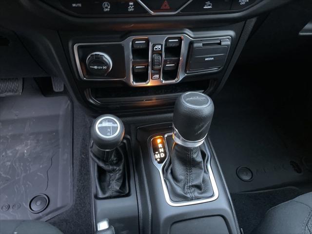 2023 Jeep Gladiator GLADIATOR SPORT S 4X4