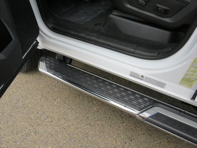 2022 Ram 3500 Chassis Cab Tradesman/SLT/Laramie/Limited