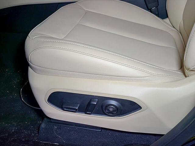 2023 Jeep Grand Cherokee GRAND CHEROKEE L LIMITED 4X4