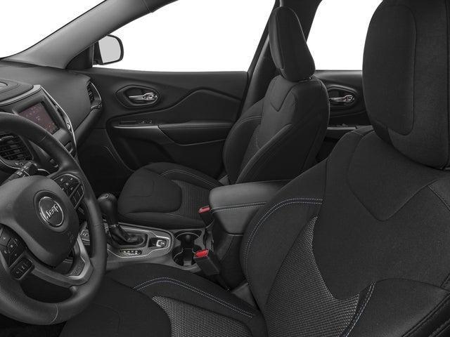 2019 Jeep Cherokee photo 9 of 15