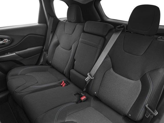 2019 Jeep Cherokee photo 13 of 15