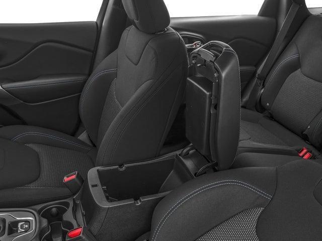 2019 Jeep Cherokee photo 14 of 15