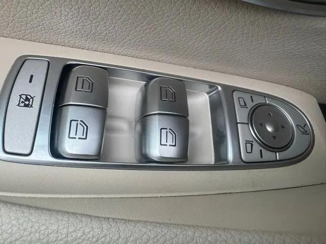 2019 Mercedes-Benz E-CLASS E 300 E 300