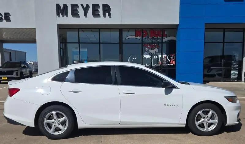 2017 Chevrolet Malibu 1FL for sale in Seward, NE
