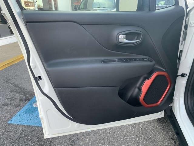 2022 Jeep Renegade RENEGADE TRAILHAWK 4X4