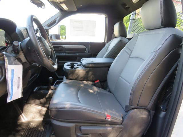 2022 Ram 5500 Tradesman/SLT