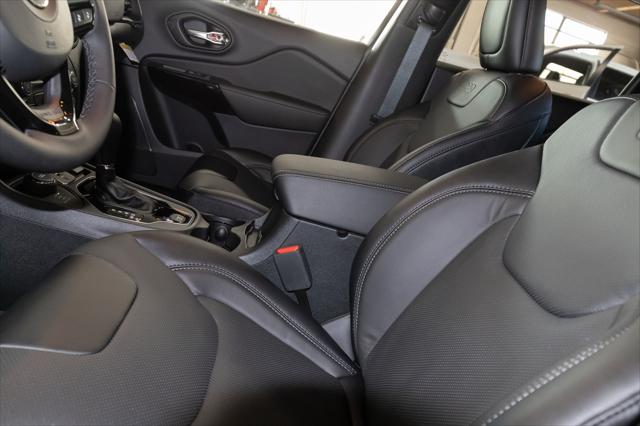 2023 Jeep Cherokee CHEROKEE ALTITUDE LUX 4X4