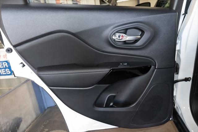 2023 Jeep Cherokee CHEROKEE ALTITUDE LUX 4X4