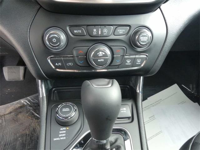 2023 Jeep Cherokee CHEROKEE ALTITUDE LUX 4X4