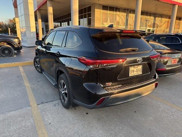 2022 Toyota Highlander XLE 2022 Toyota Highlander XLE