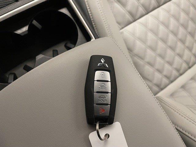 2023 Mitsubishi Outlander PHEV SEL S-AWC