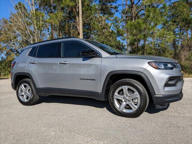 2023 Jeep Compass COMPASS LATITUDE 4X4