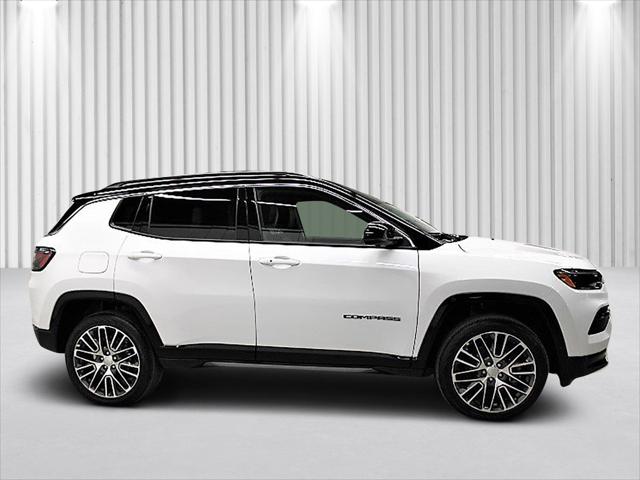 2023 Jeep Compass COMPASS LIMITED 4X4