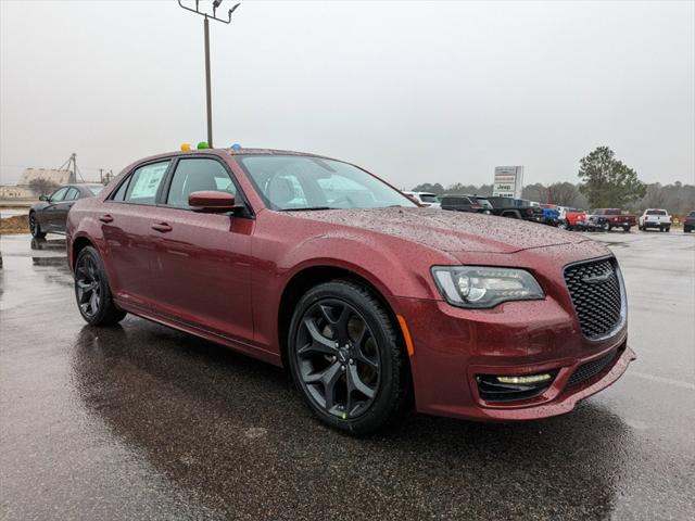 2023 Chrysler Chrysler 300 300 TOURING L RWD