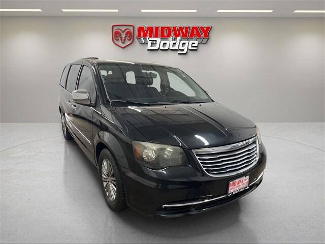 2014 Chrysler Town and Country Touring-L