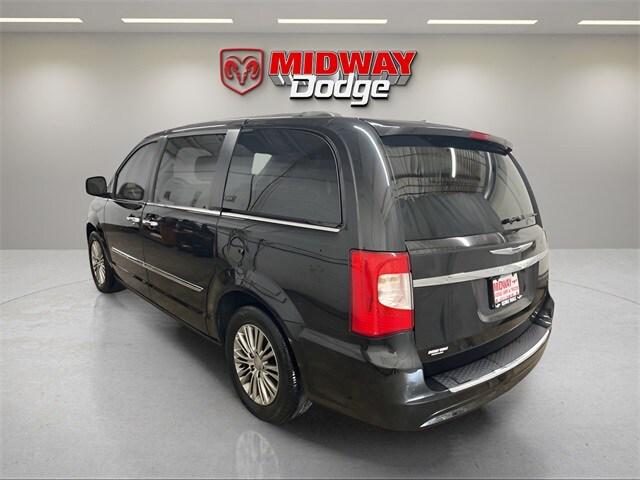 2014 Chrysler Town and Country Touring-L
