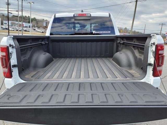 2022 Ram 1500 Laramie Crew Cab 4x4 57 Box