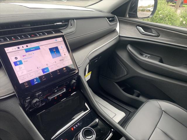 2023 Jeep Grand Cherokee GRAND CHEROKEE LIMITED 4X4
