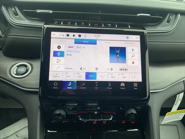 2023 Jeep Grand Cherokee GRAND CHEROKEE LIMITED 4X4
