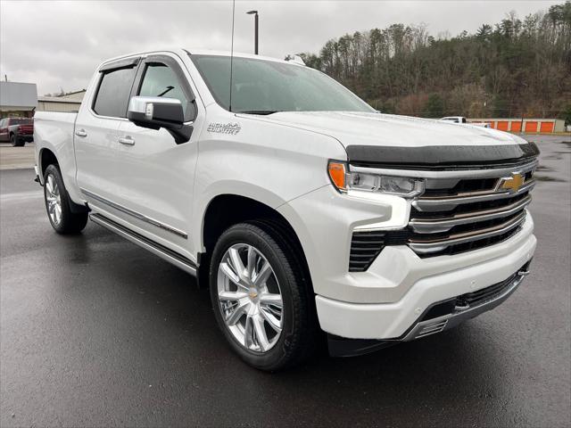 2022 Chevrolet Silverado 1500 4WD Crew Cab Short Bed High Country