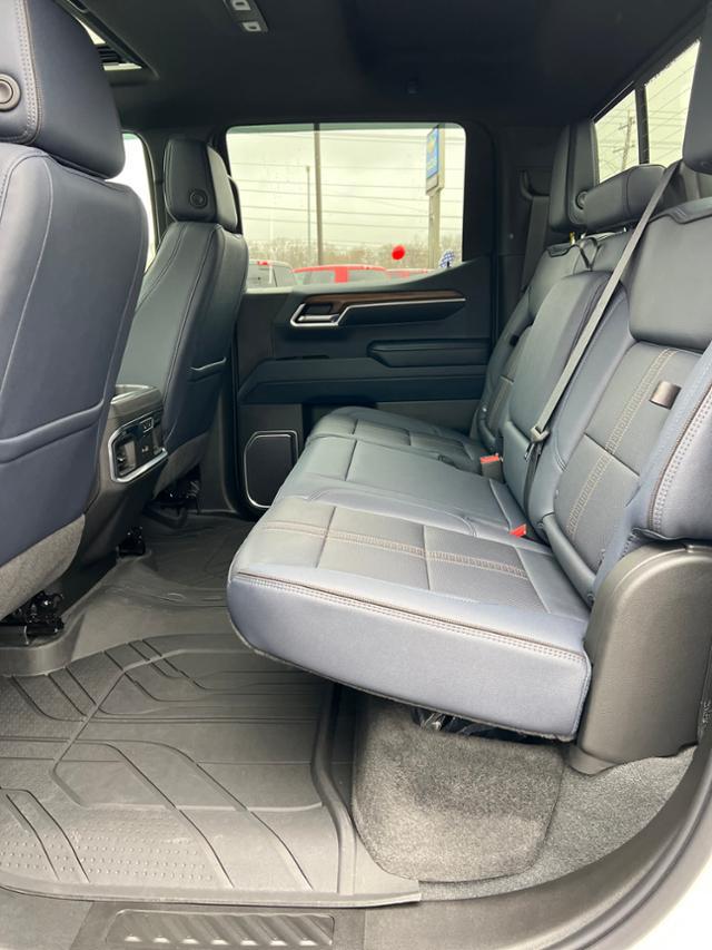 2022 Chevrolet Silverado 1500 4WD Crew Cab Short Bed High Country