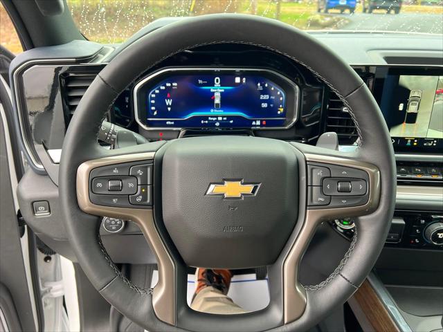 2022 Chevrolet Silverado 1500 4WD Crew Cab Short Bed High Country