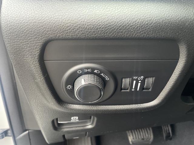 2023 Jeep Grand Cherokee GRAND CHEROKEE ALTITUDE 4X4