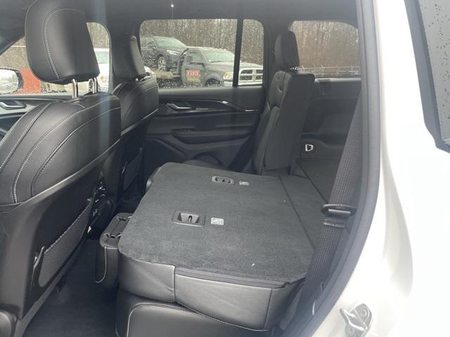 2023 Jeep Grand Cherokee GRAND CHEROKEE ALTITUDE 4X4