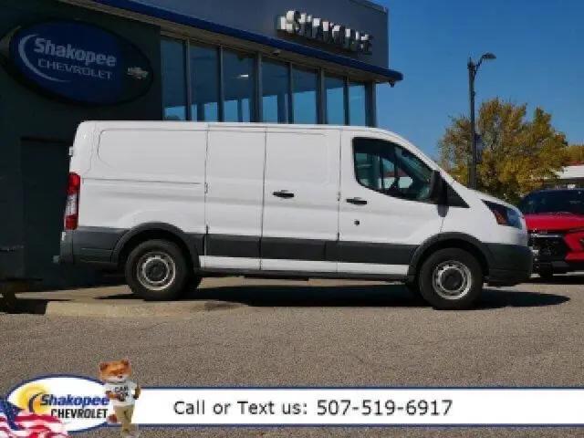 2018 Ford Transit T-150 130" Low Rf 8600 GVWR Swing-Out RH Dr