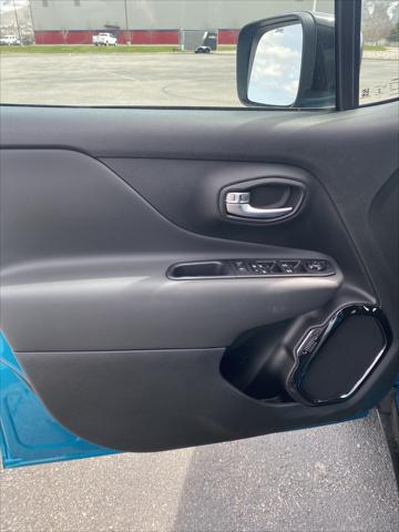 2022 Jeep Renegade RENEGADE ALTITUDE 4X4