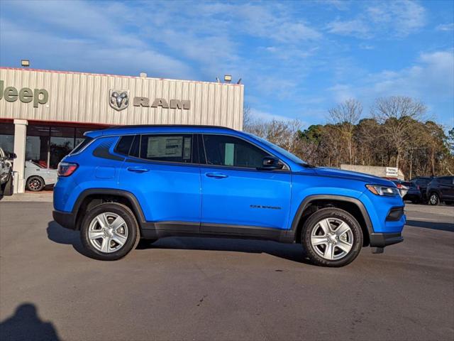 2022 Jeep Compass COMPASS LATITUDE 4X4