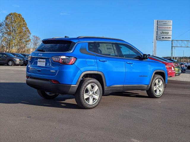 2022 Jeep Compass COMPASS LATITUDE 4X4