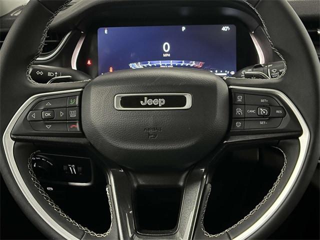 2023 Jeep Grand Cherokee GRAND CHEROKEE LAREDO 4X4