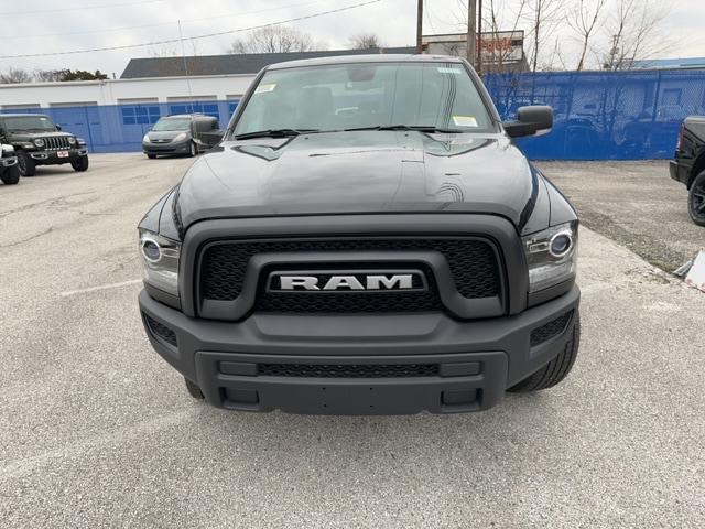 2023 RAM Ram 1500 Classic RAM 1500 CLASSIC WARLOCK QUAD CAB 4X4 64 BOX