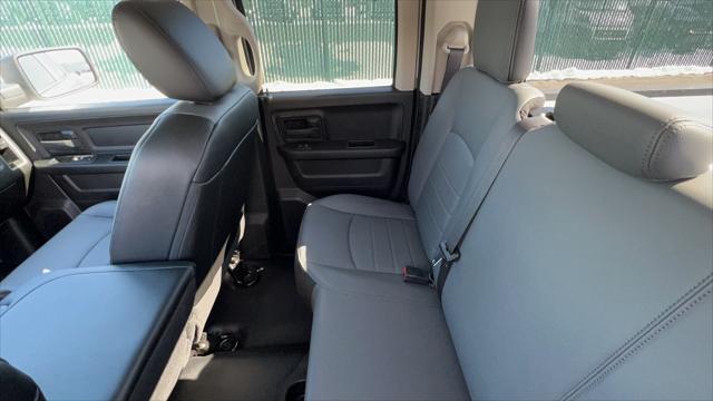 2023 RAM Ram 1500 Classic RAM 1500 CLASSIC TRADESMAN QUAD CAB 4X4 64 BOX