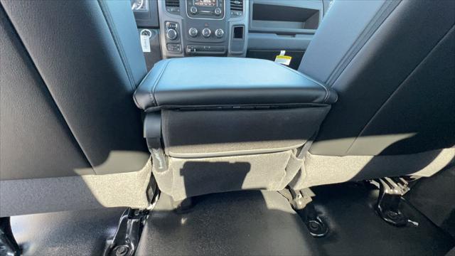 2023 RAM Ram 1500 Classic RAM 1500 CLASSIC TRADESMAN QUAD CAB 4X4 64 BOX