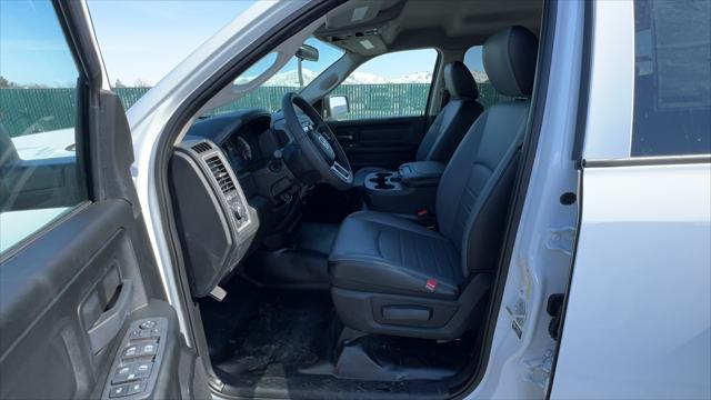 2023 RAM Ram 1500 Classic RAM 1500 CLASSIC TRADESMAN QUAD CAB 4X4 64 BOX